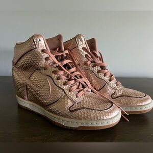 -Rare!- Nike Womens Dunk Sky Hi Pink gold Sneakers size 7